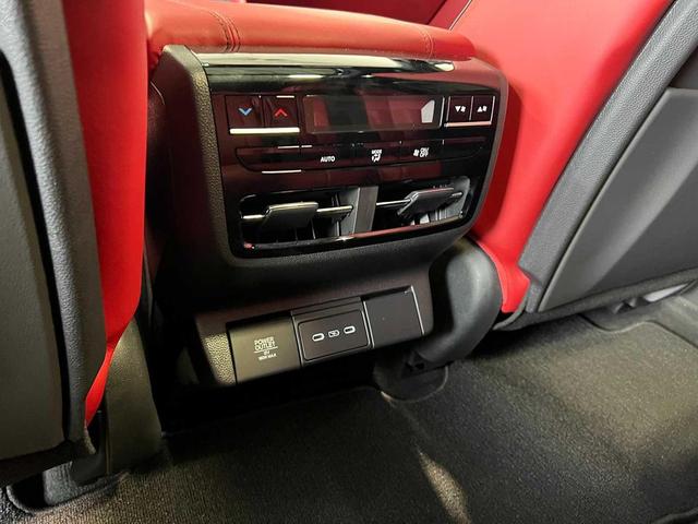 Photo of 2026 Majestic Black Pearl Acura MDX