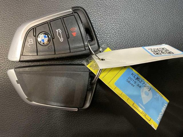 Photo of 2019 Glacier Silver Metallic BMW X4