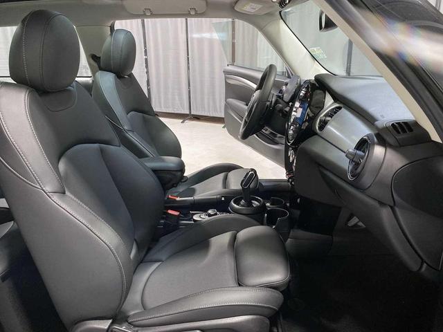 Photo of 2023 Moonwalk Gray Metallic MINI Hardtop