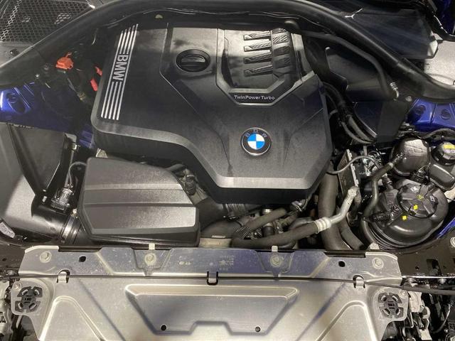 Photo of 2022 Portimao Blue Metallic BMW 330