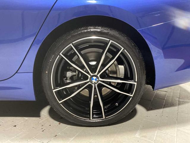 Photo of 2022 Portimao Blue Metallic BMW 330