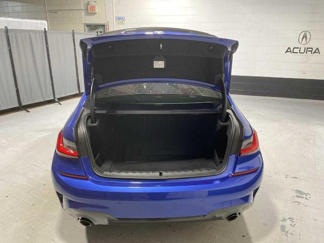 Photo of 2022 Portimao Blue Metallic BMW 330