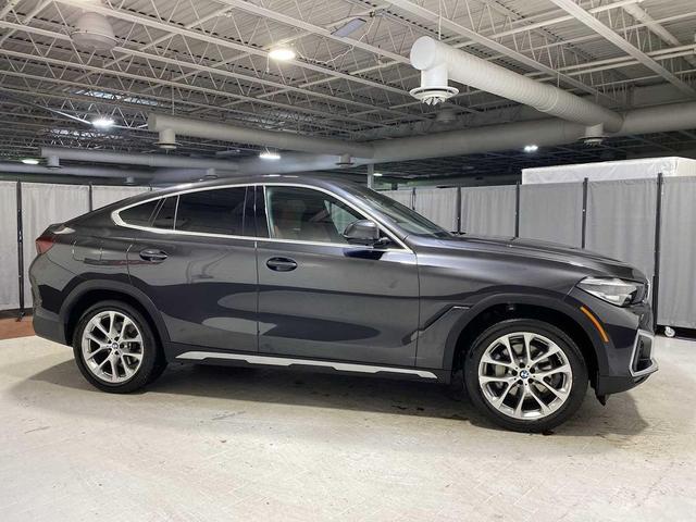 Photo of 2022 Dark Graphite Metallic BMW X6