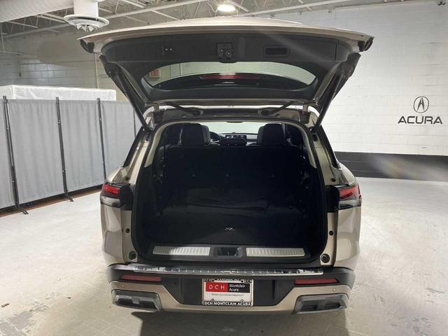 Photo of 2022 Warm Titanium INFINITI QX60