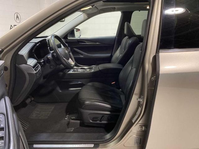 Photo of 2022 Warm Titanium INFINITI QX60