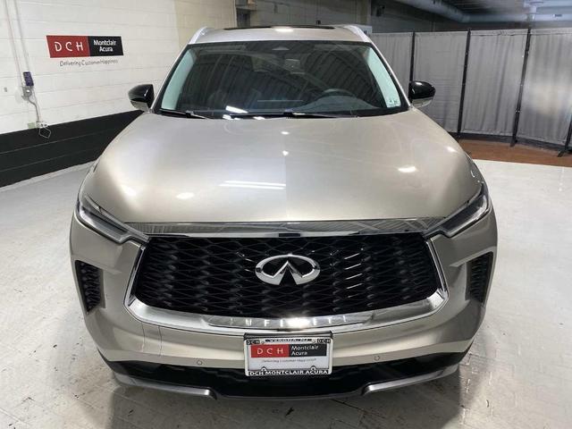 Photo of 2022 Warm Titanium INFINITI QX60