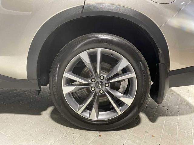 Photo of 2022 Warm Titanium INFINITI QX60