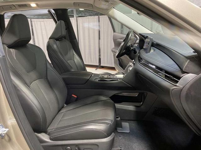 Photo of 2022 Warm Titanium INFINITI QX60