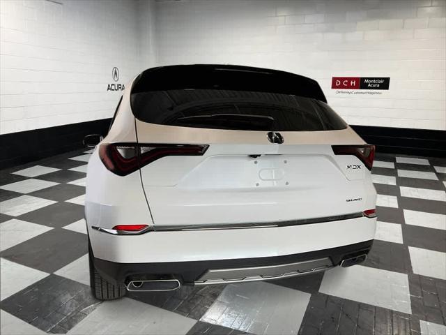 Photo of 2025 Platinum White Pearl Acura MDX