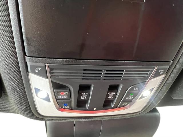 Photo of 2025 Apex Blue Pearl Acura RDX