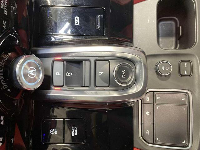 Photo of 2023 Liquid Carbon Metallic Acura MDX