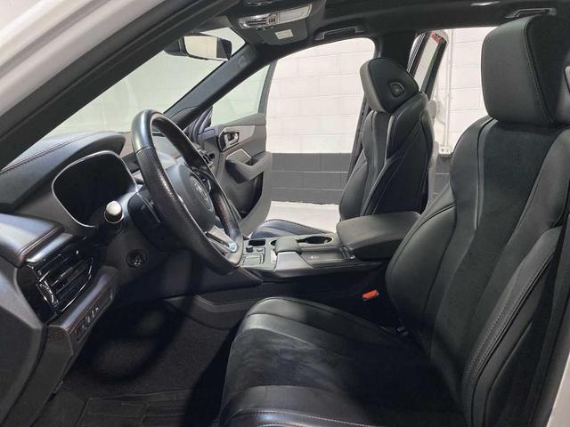 Photo of 2023 Platinum White Pearl Acura MDX