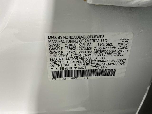 Photo of 2023 Platinum White Pearl Acura MDX