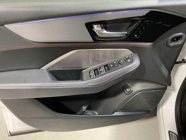 Photo of 2023 Platinum White Pearl Acura MDX