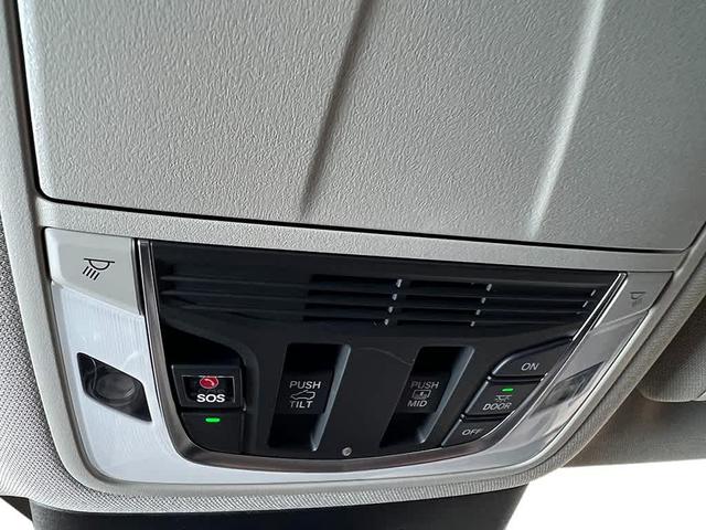 Photo of 2026 Majestic Black Pearl Acura MDX