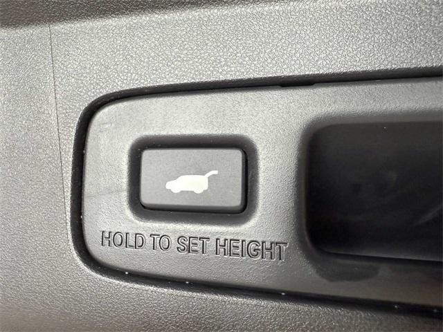 Photo of 2025 Platinum White Pearl Acura ADX