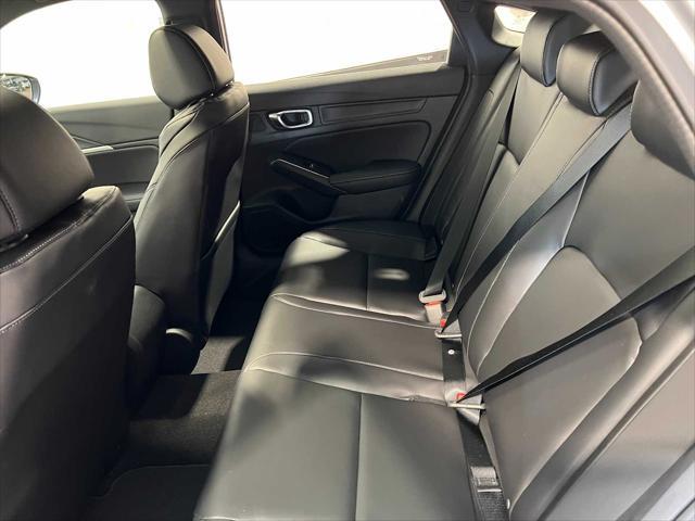 Photo of 2025 Platinum White Pearl Acura Integra