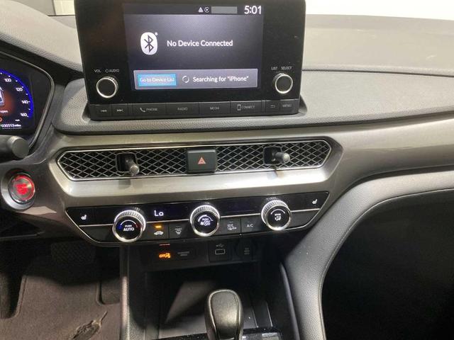 Photo of 2023 Platinum White Pearl Acura Integra