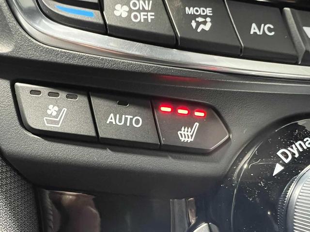 Photo of 2025 Majestic Black Pearl Acura TLX
