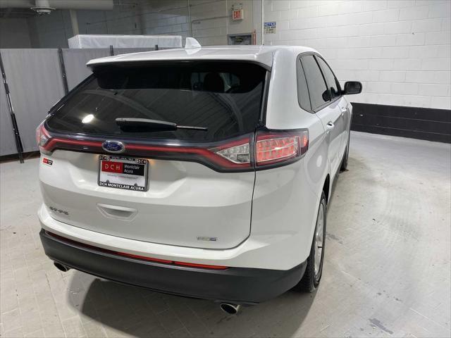 Photo of 2016 Oxford White Ford Edge