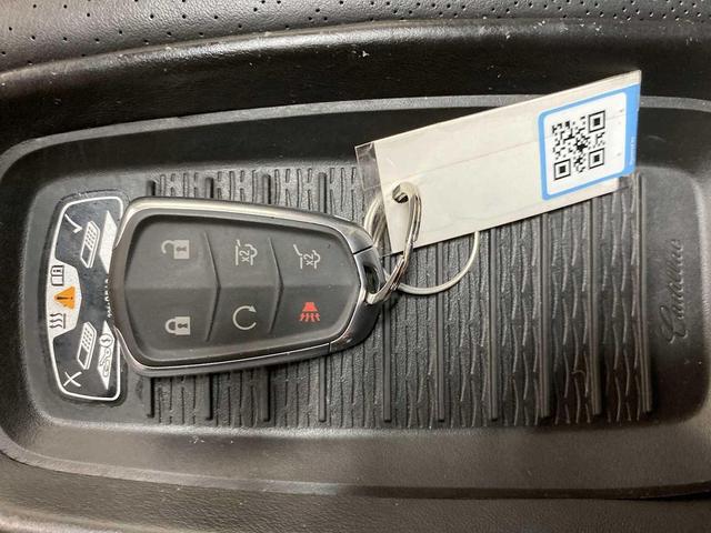 Photo of 2018 Crystal White Tri-Coat Cadillac Escalade ESV