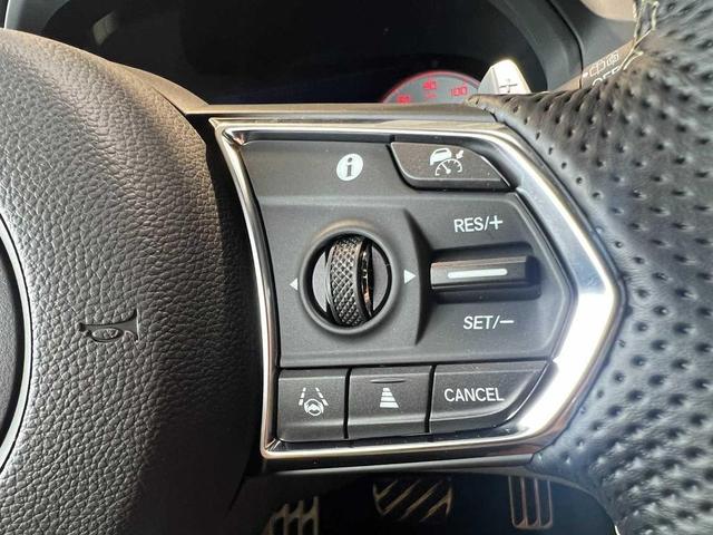 Photo of 2025 Liquid Carbon Metallic Acura RDX