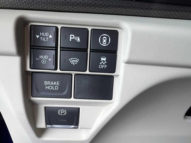 Photo of 2025 Liquid Carbon Metallic Acura RDX