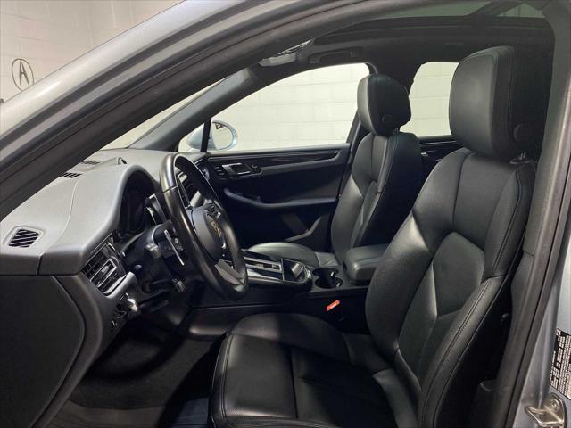 Photo of 2022 Dolomite Silver Metallic Porsche Macan