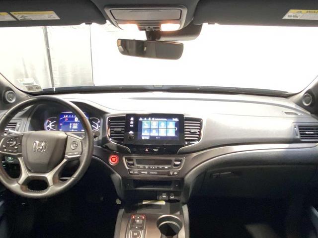 Photo of 2023 Crystal Black Pearl Honda Passport