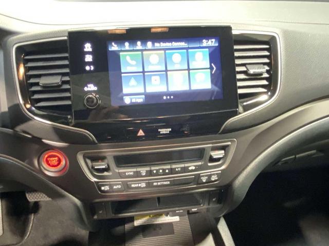 Photo of 2023 Crystal Black Pearl Honda Passport