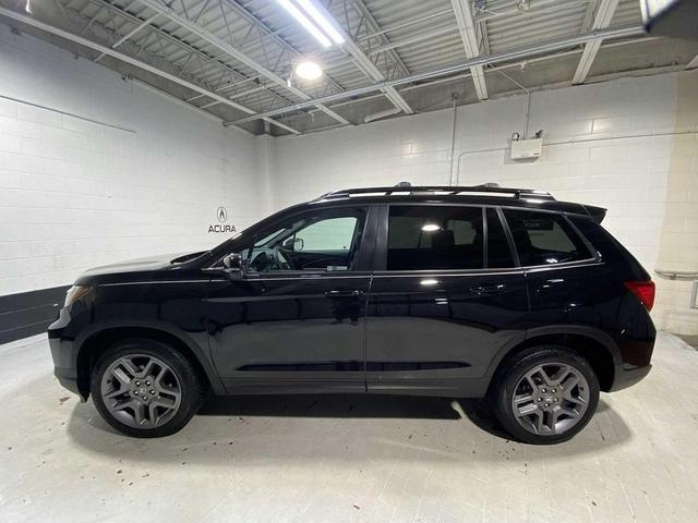 Photo of 2023 Crystal Black Pearl Honda Passport