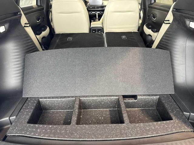 Photo of 2025 Platinum White Pearl Acura ADX