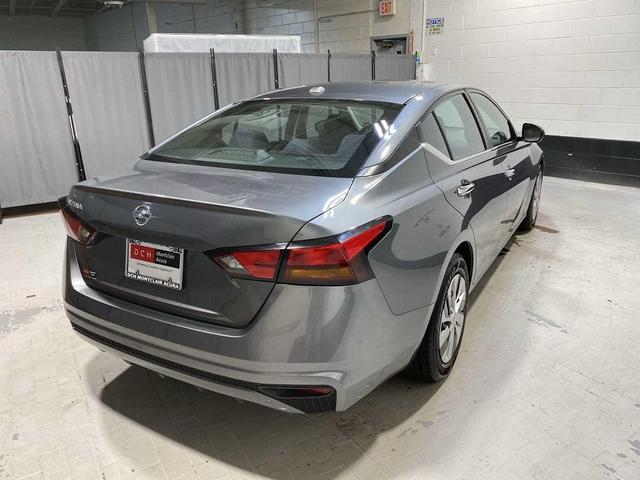 Photo of 2020 Gun Metallic Nissan Altima