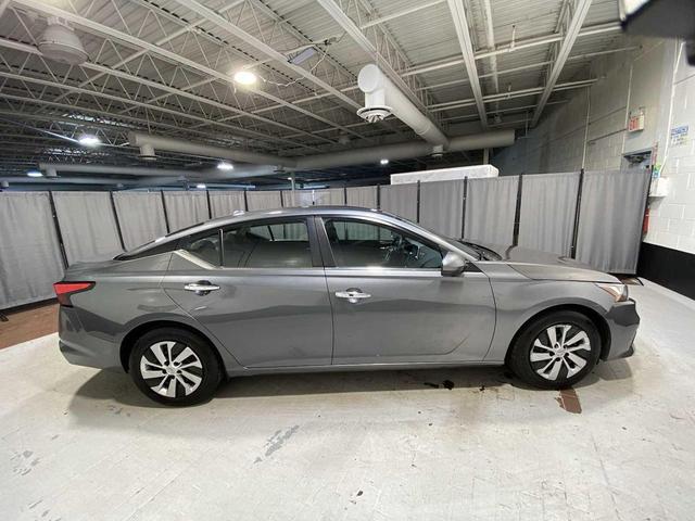 Photo of 2020 Gun Metallic Nissan Altima