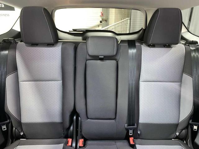 Photo of 2018 White Gold Metallic Ford Escape