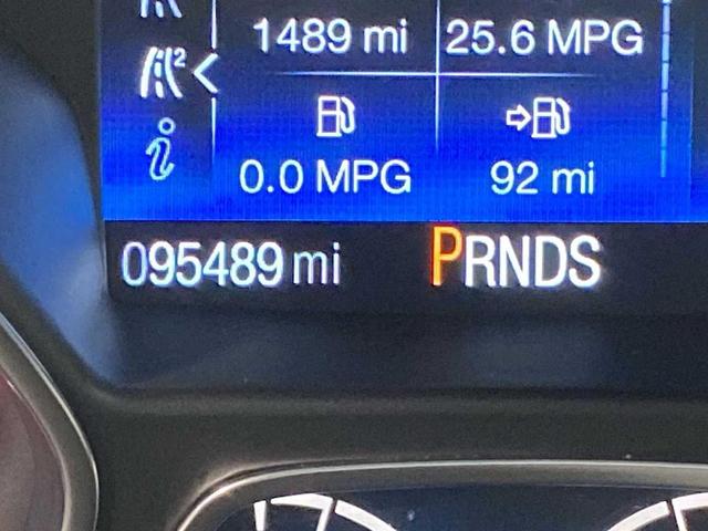 Photo of 2018 White Gold Metallic Ford Escape