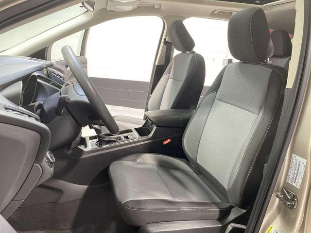 Photo of 2018 White Gold Metallic Ford Escape