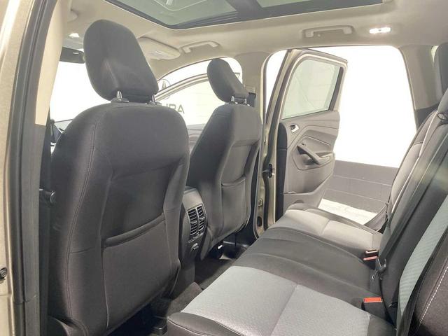 Photo of 2018 White Gold Metallic Ford Escape