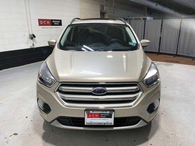 Photo of 2018 White Gold Metallic Ford Escape