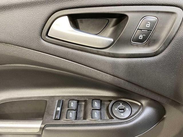 Photo of 2018 White Gold Metallic Ford Escape