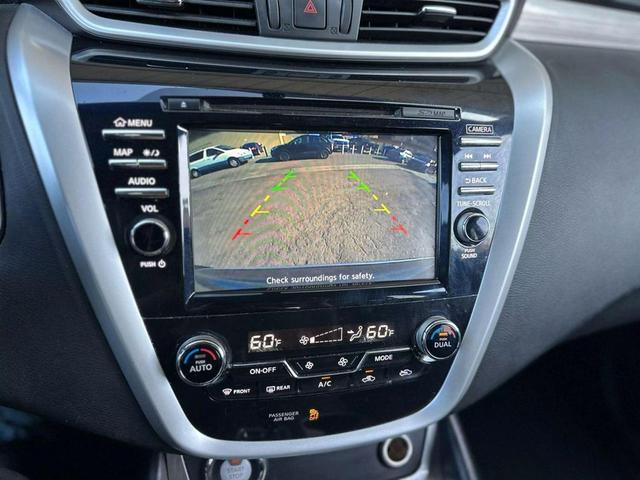 Photo of 2016 Magnetic Black Metallic Nissan Murano