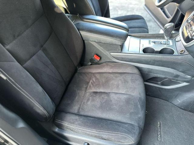 Photo of 2016 Magnetic Black Metallic Nissan Murano