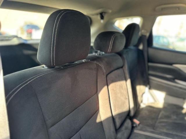 Photo of 2016 Magnetic Black Metallic Nissan Murano
