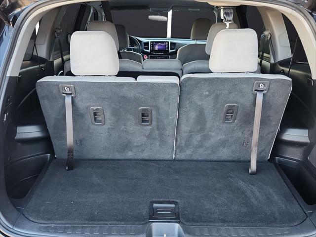Photo of 2016 Black Honda Pilot