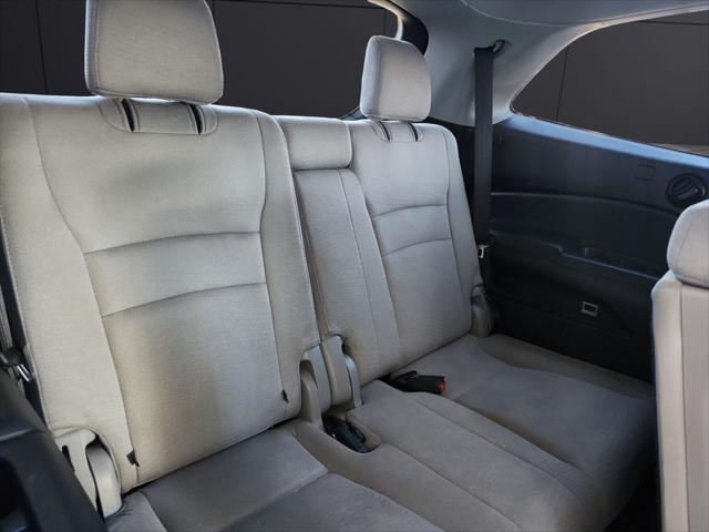 Photo of 2016 Black Honda Pilot
