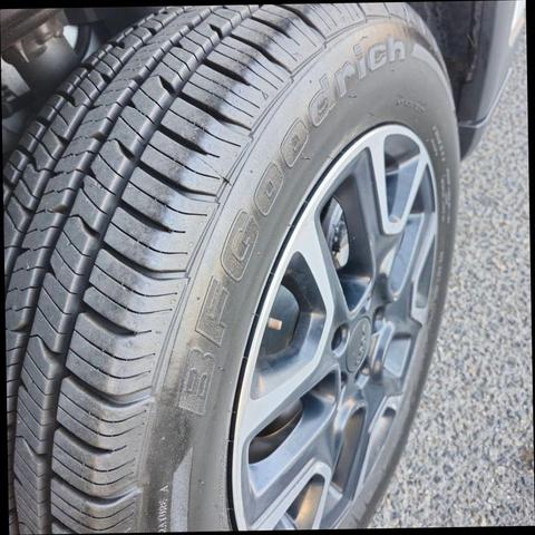 Photo of 2019 White Clearcoat Jeep Compass