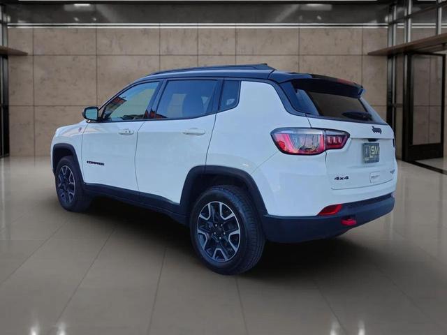 Photo of 2019 White Clearcoat Jeep Compass