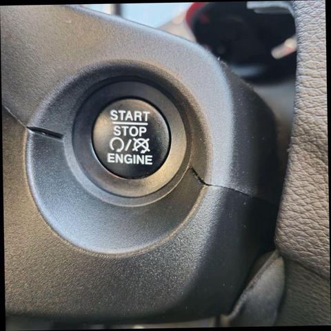 Photo of 2019 White Clearcoat Jeep Compass