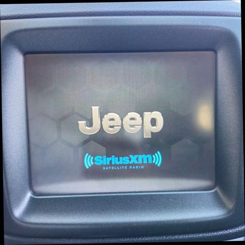 Photo of 2019 White Clearcoat Jeep Compass