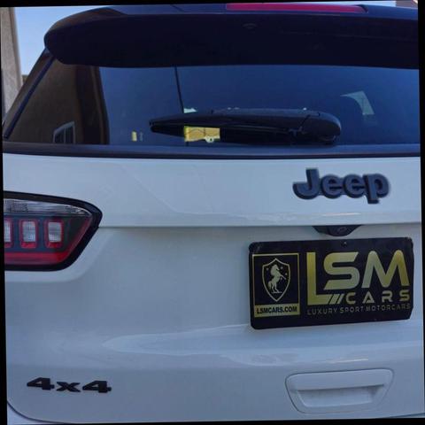 Photo of 2019 White Clearcoat Jeep Compass